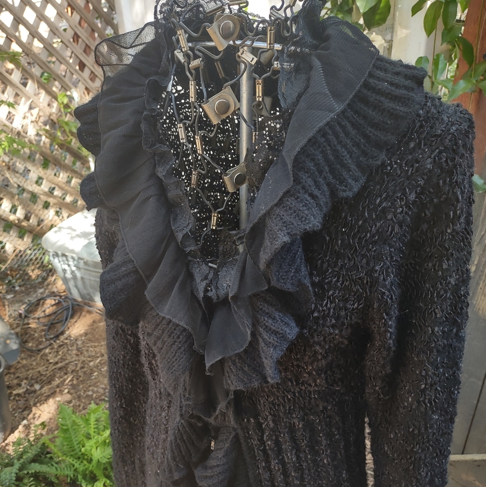Elegant Black Ruffled Women's Sweater Duster - Picture 3 of 15